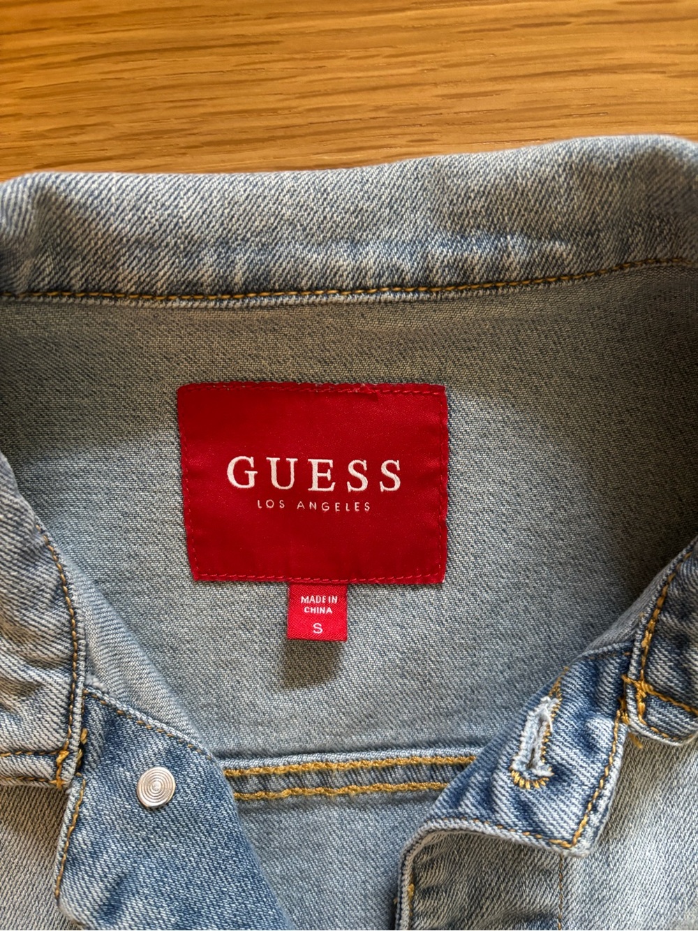 GUESS - Light Blue Denim Jacket with Branded Sleeve Stripes - y2k - S - Picture 3 of 10